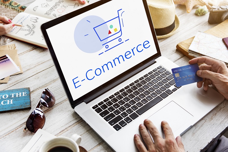الفرق بين WooCommerce و Shopify 