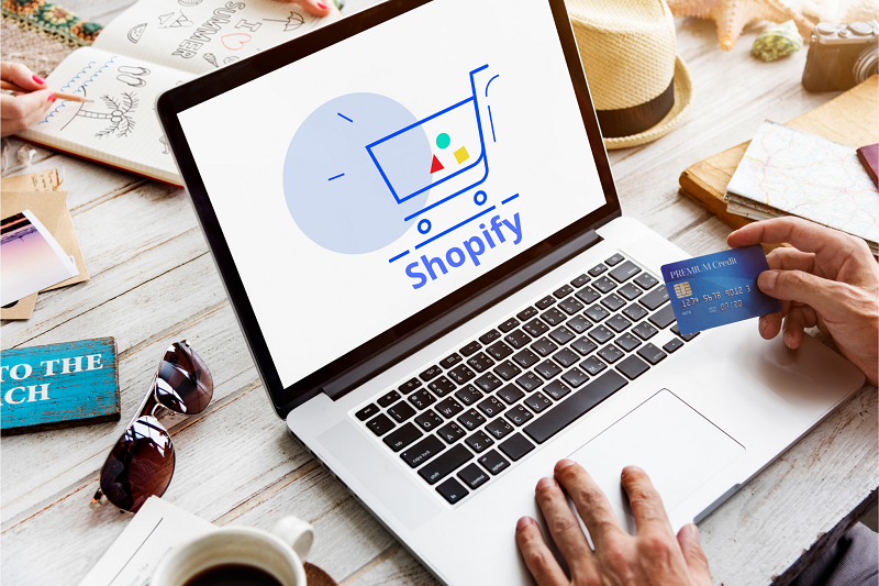 الفرق بين WooCommerce و Shopify 