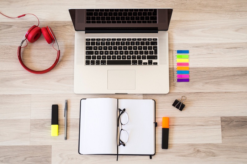 لابتوب للعمل الحر والعمل عن بعد